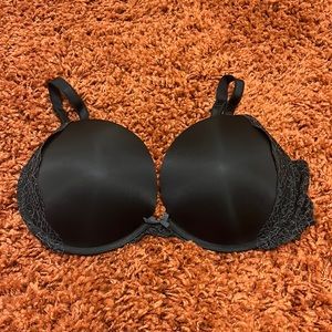 • Victoria Secret Bra •
